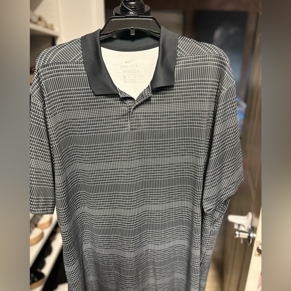 🖤EUC-BLACK AND GRAY NIKE DRI FIT POLO SHIRT SZ XL🖤 - Picture 4 of 6